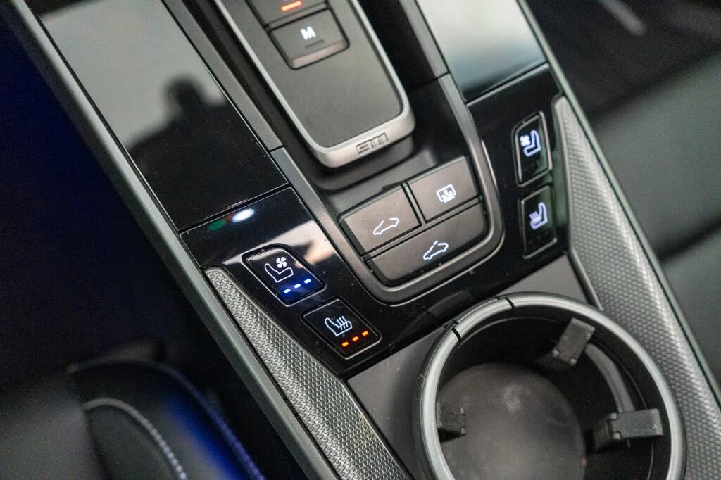 2023 Porsche 992 Carrera 4S - Image 29 of 31