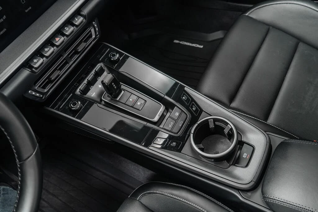 2023 Porsche 992 Carrera 4S - Image 28 of 31