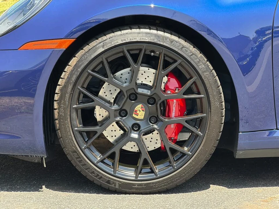 2023 Porsche 992 Carrera 4S - Image 29 of 31