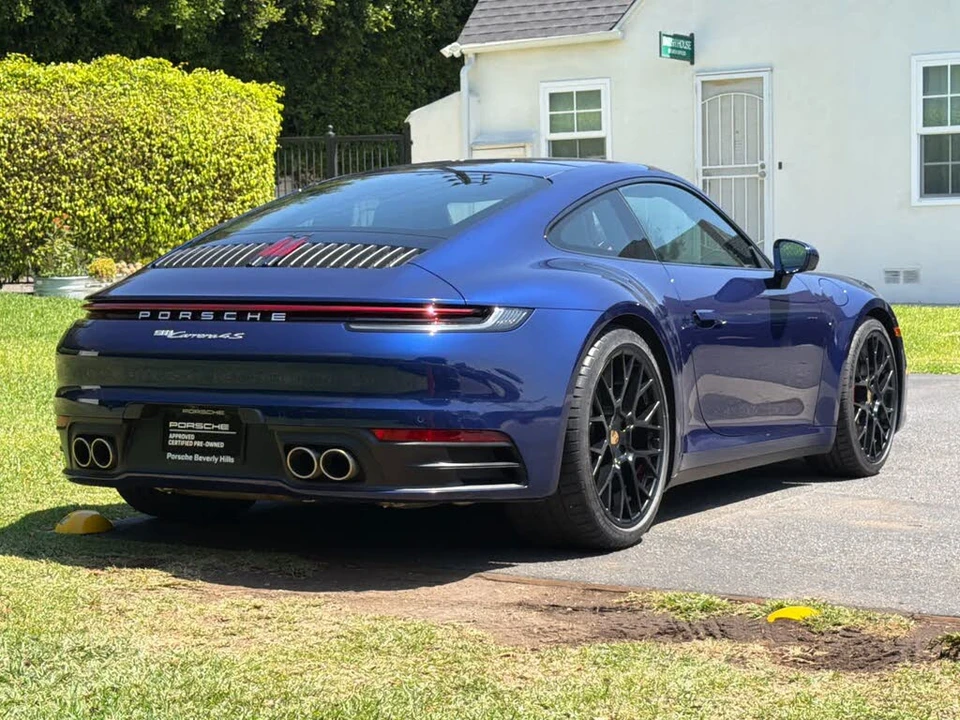 2023 Porsche 992 Carrera 4S - Image 8 of 31