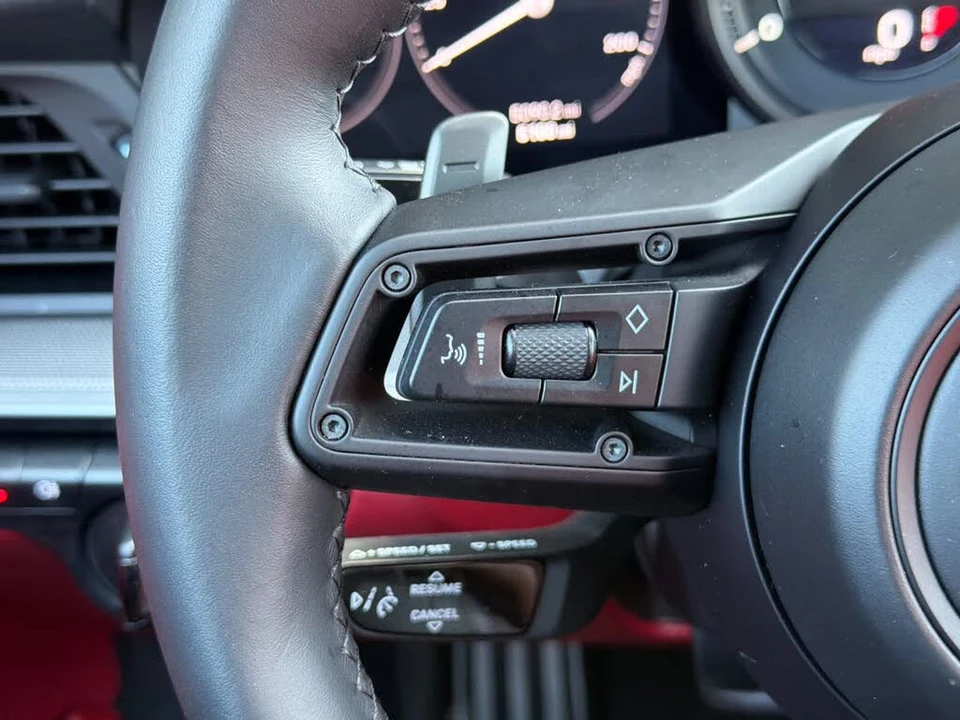 2023 Porsche 992 Carrera 4S - Image 25 of 31