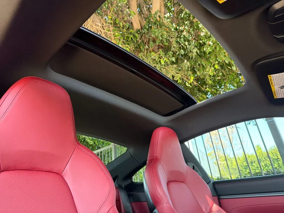 2023 Porsche 992 Carrera 4S - Image 16 of 31