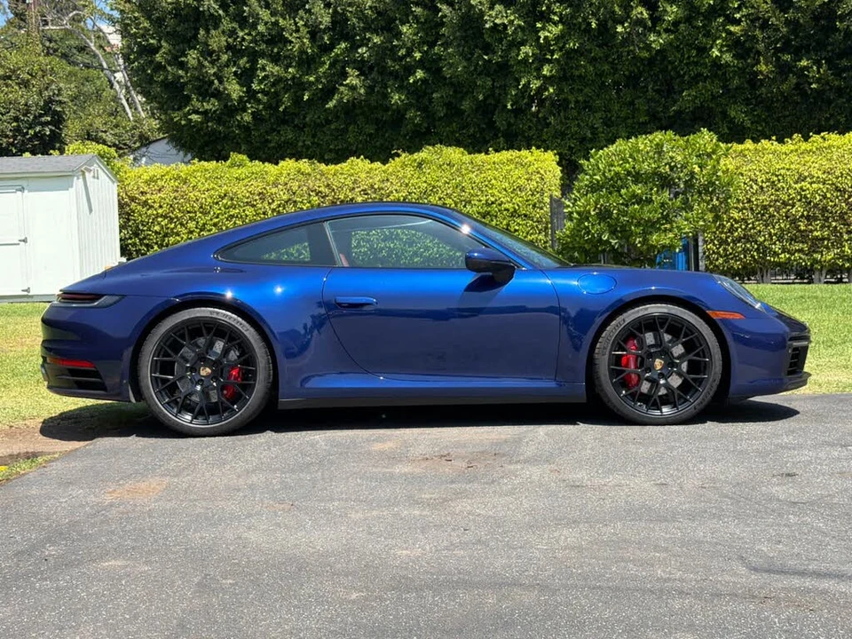 2023 Porsche 992 Carrera 4S - Image 9 of 31
