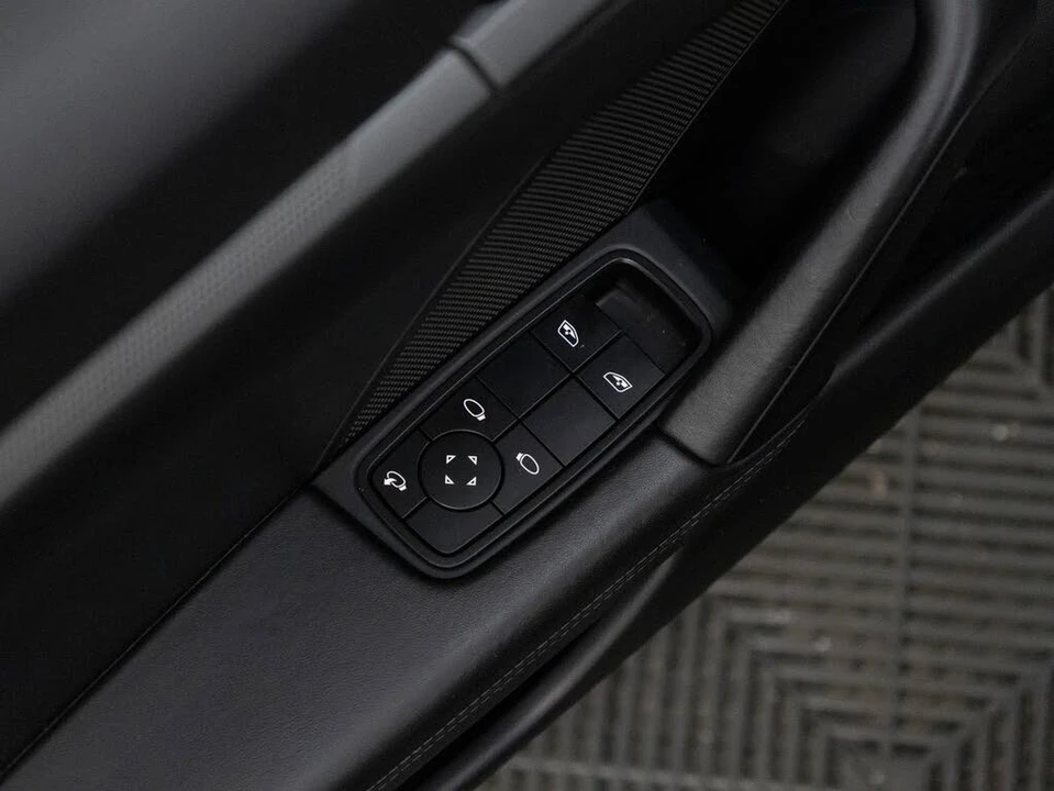 2023 Porsche 992 Carrera 4S - Image 27 of 31