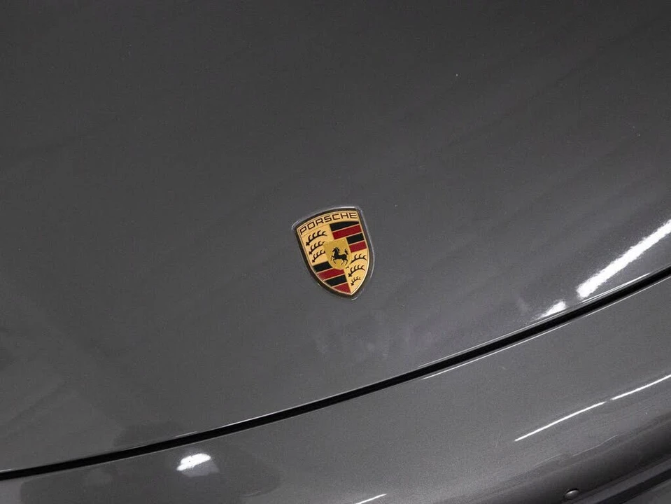 2023 Porsche 992 Carrera 4S - Image 11 of 31