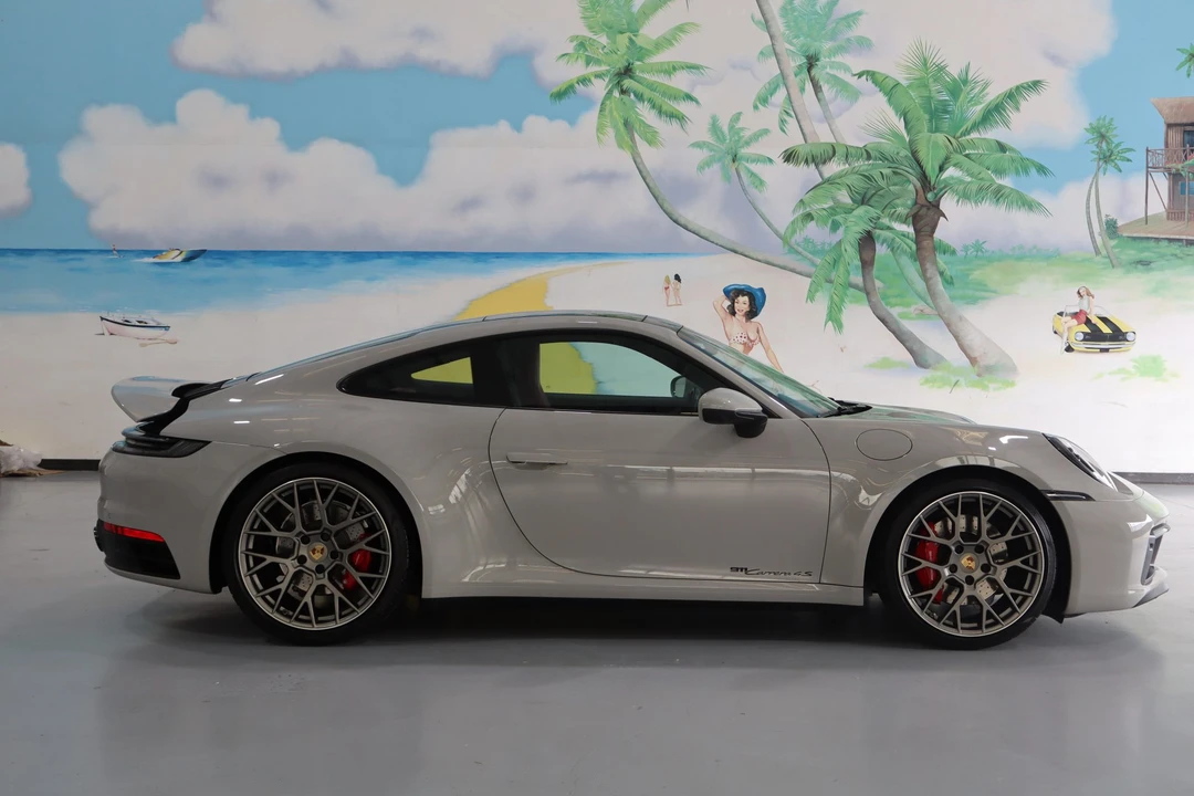 2023 Porsche 992 Carrera 4S - Image 16 of 31