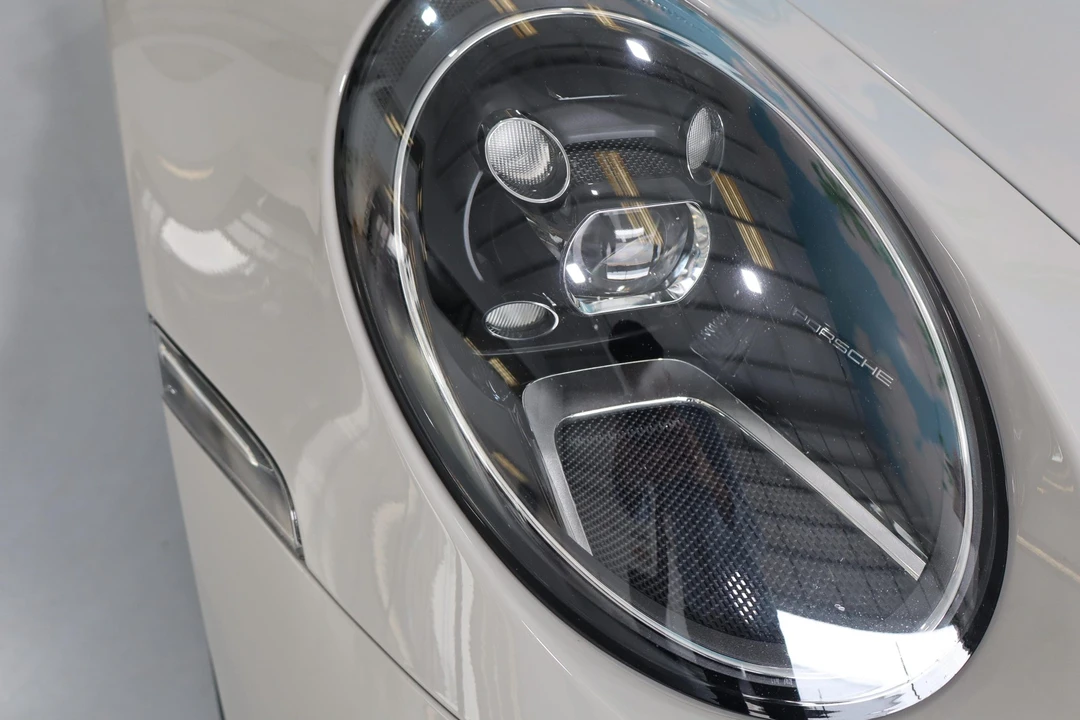 2023 Porsche 992 Carrera 4S - Image 24 of 31