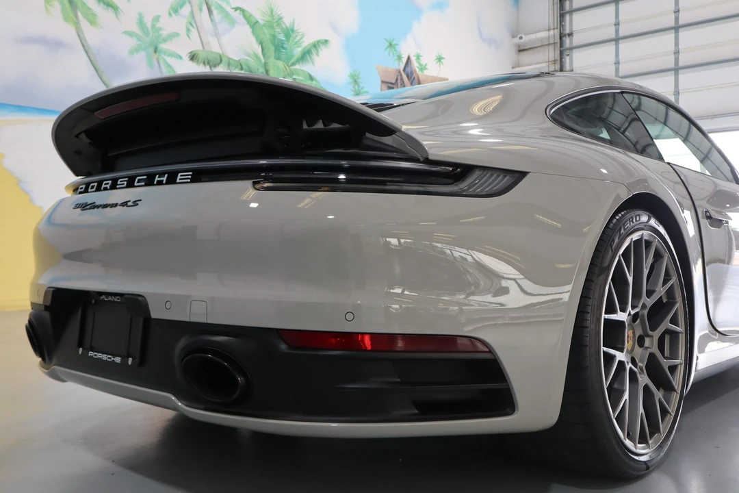 2023 Porsche 992 Carrera 4S - Image 29 of 31
