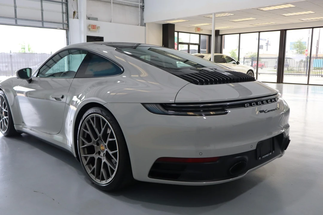 2023 Porsche 992 Carrera 4S - Image 11 of 31