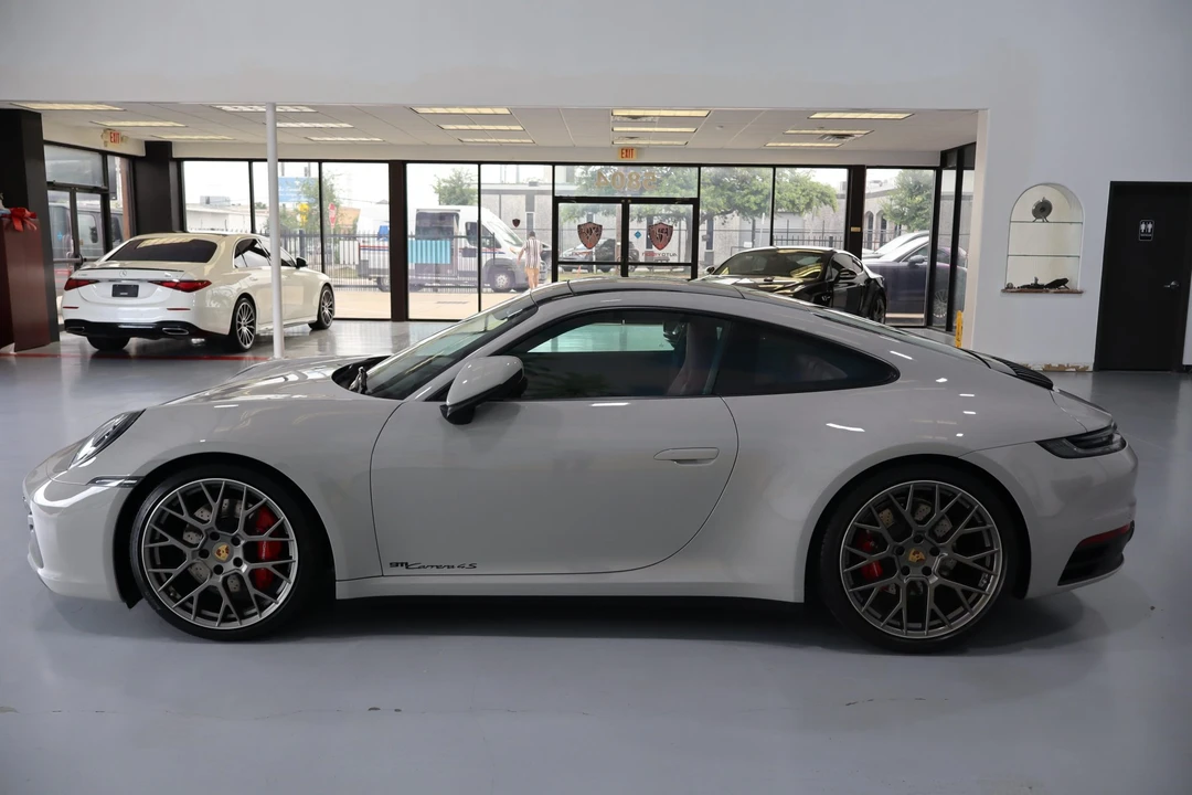 2023 Porsche 992 Carrera 4S - Image 13 of 31