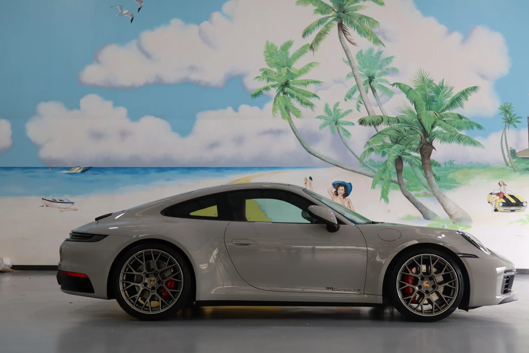 2023 Porsche 992 Carrera 4S - Image 7 of 31
