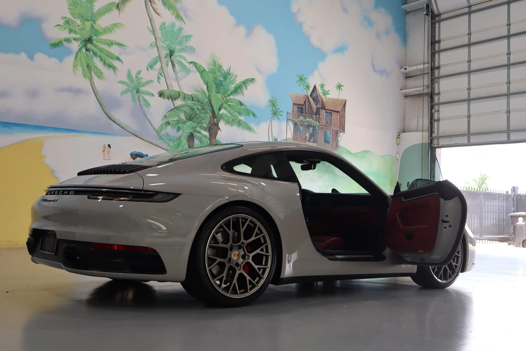 2023 Porsche 992 Carrera 4S - Image 17 of 31