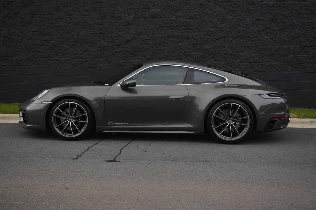 2023 Porsche 992 Carrera 4S - Image 2 of 5