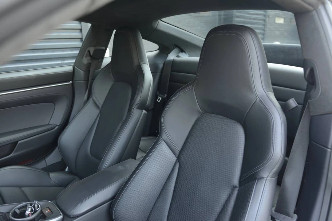 2023 Porsche 992 Carrera 4S - Image 5 of 5