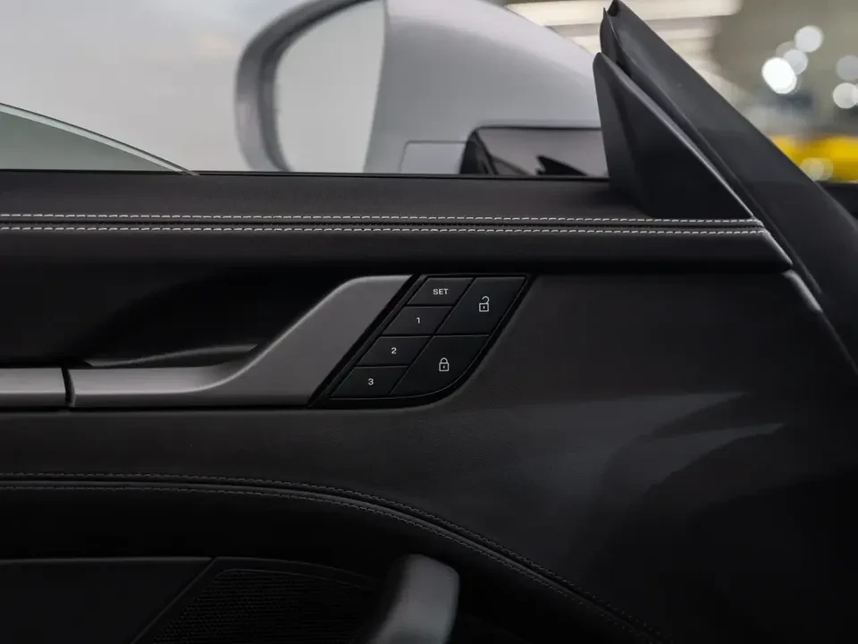 2023 Porsche 992 Carrera 4S - Image 17 of 20