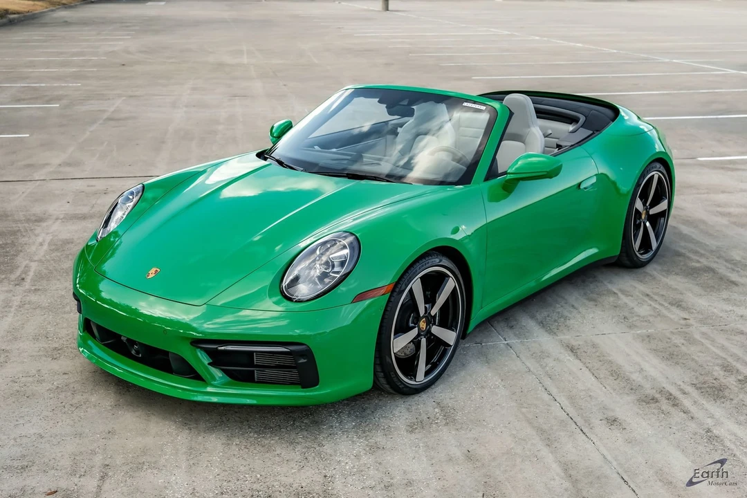 2023 Porsche 992 Carrera 4S - Image 7 of 31