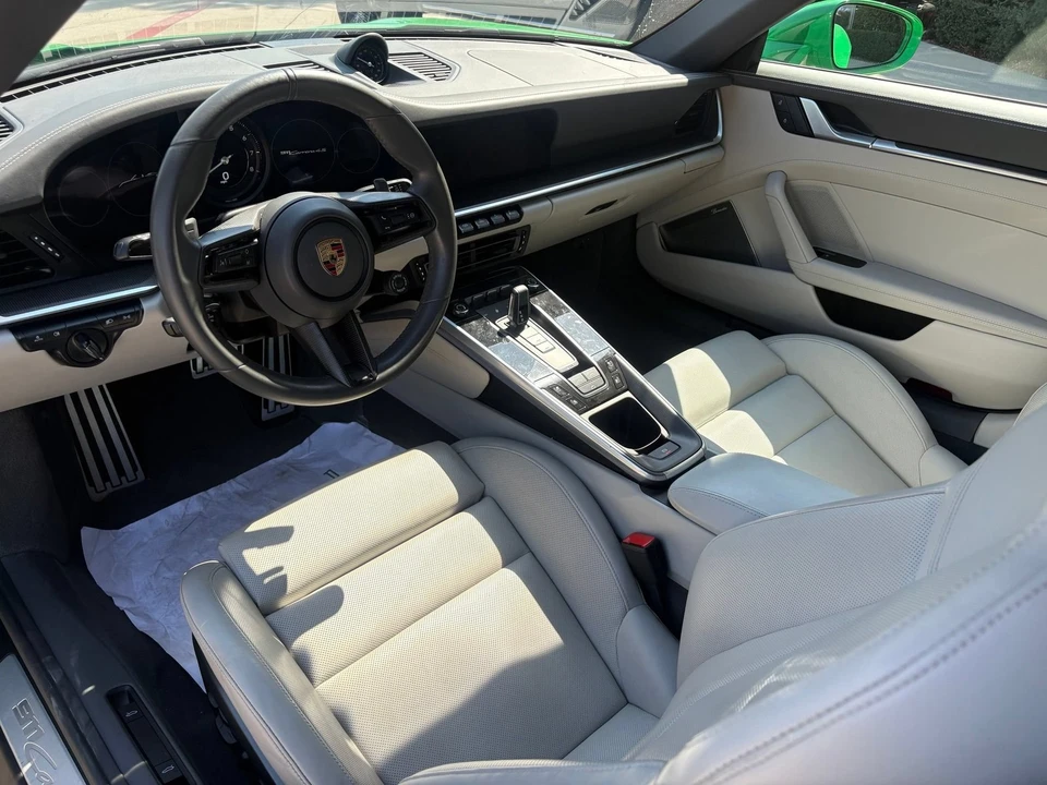 2023 Porsche 992 Carrera 4S - Image 7 of 8