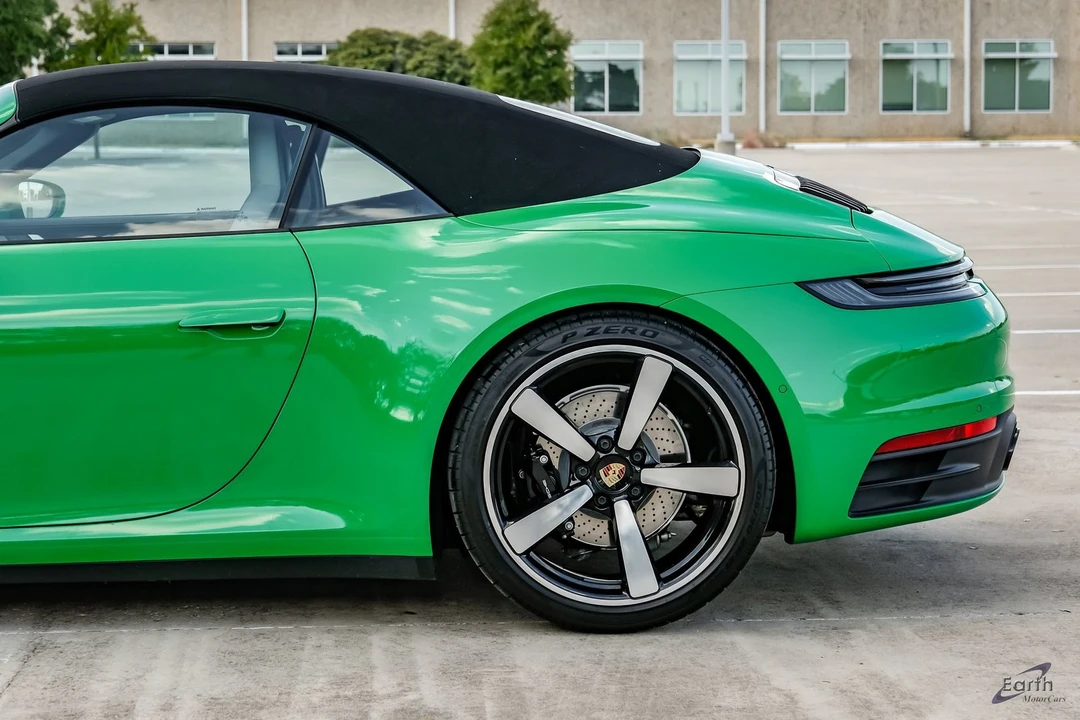 2023 Porsche 992 Carrera 4S - Image 10 of 31