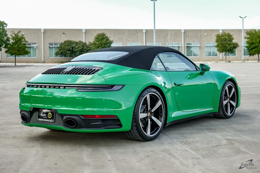 2023 Porsche 992 Carrera 4S - Image 16 of 31