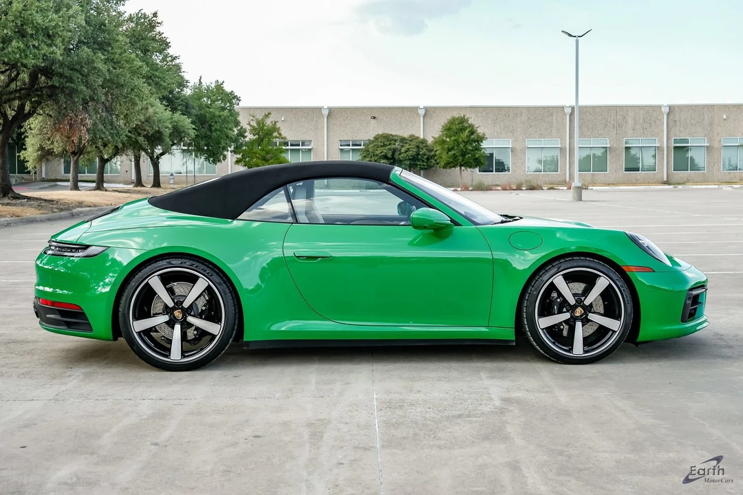 2023 Porsche 992 Carrera 4S - Image 19 of 31