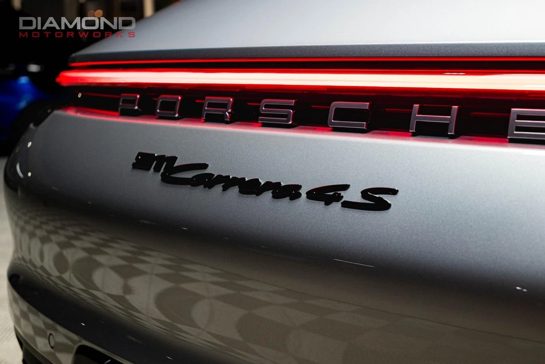 2023 Porsche 992 Carrera 4S - Image 5 of 12