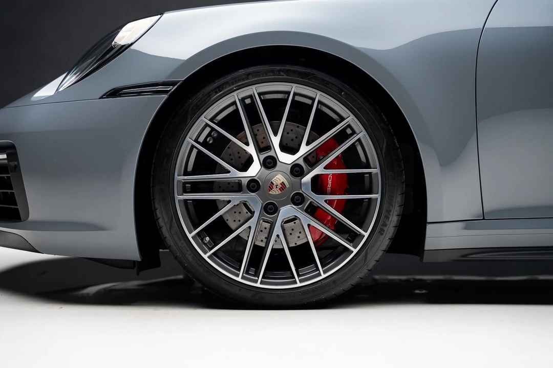 2023 Porsche 992 Carrera 4S - Image 18 of 21