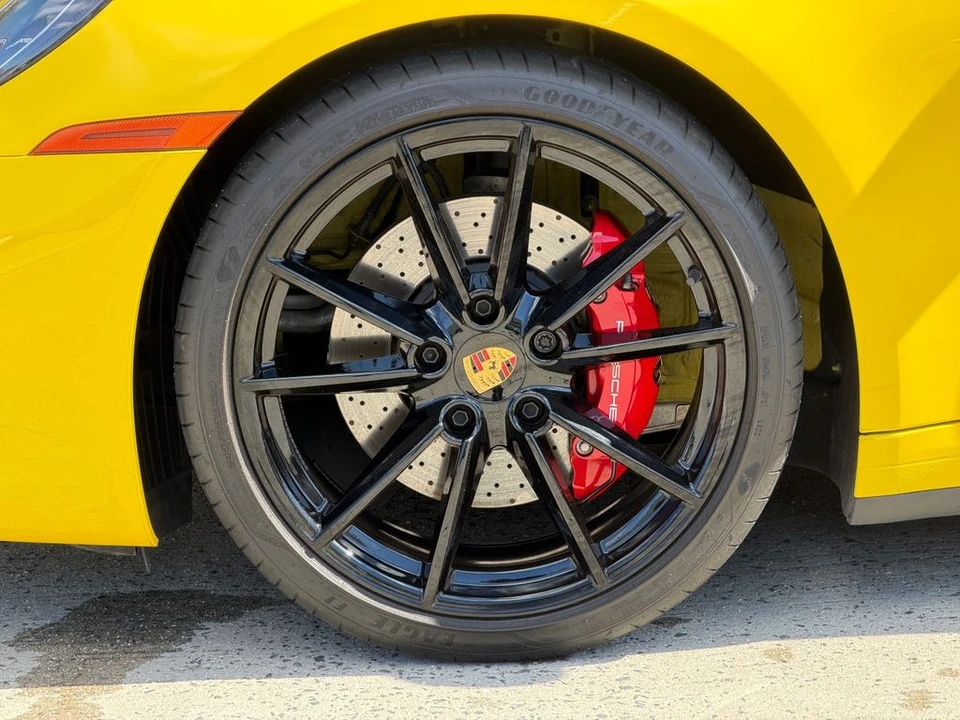2023 Porsche 992 Carrera 4S - Image 13 of 31