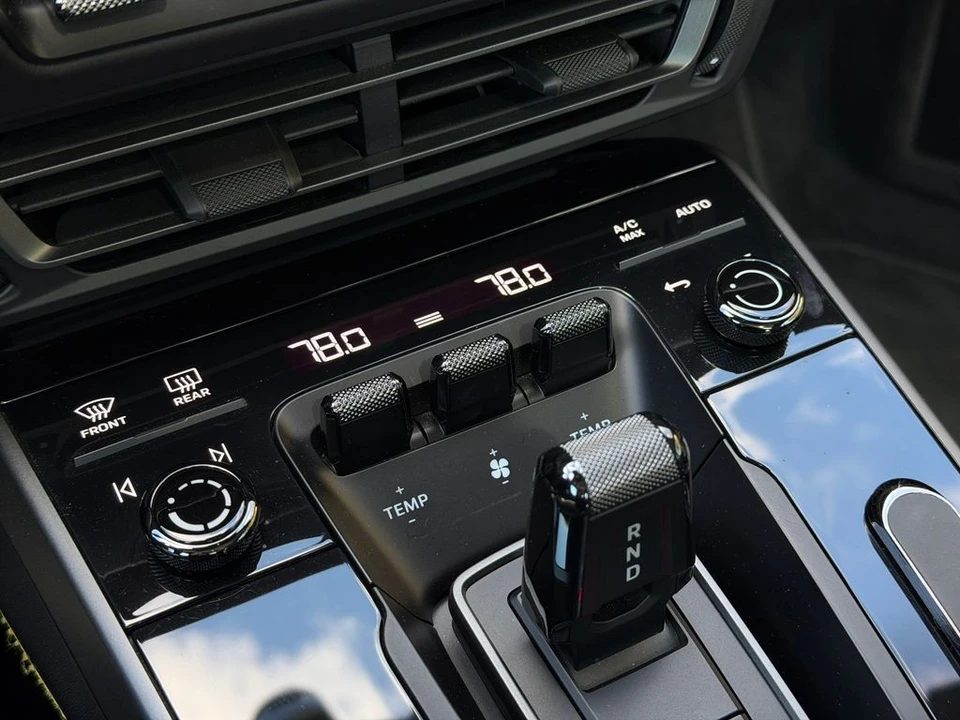 2023 Porsche 992 Carrera 4S - Image 30 of 31