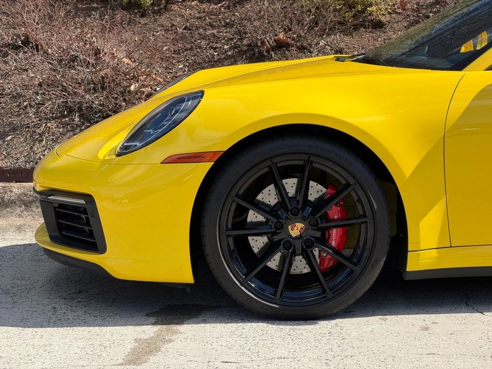 2023 Porsche 992 Carrera 4S - Image 12 of 21