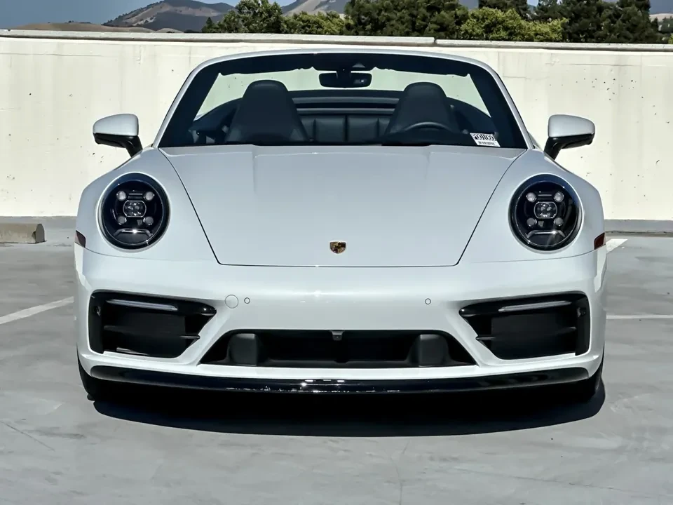 2023 Porsche 992 Carrera - Image 11 of 20