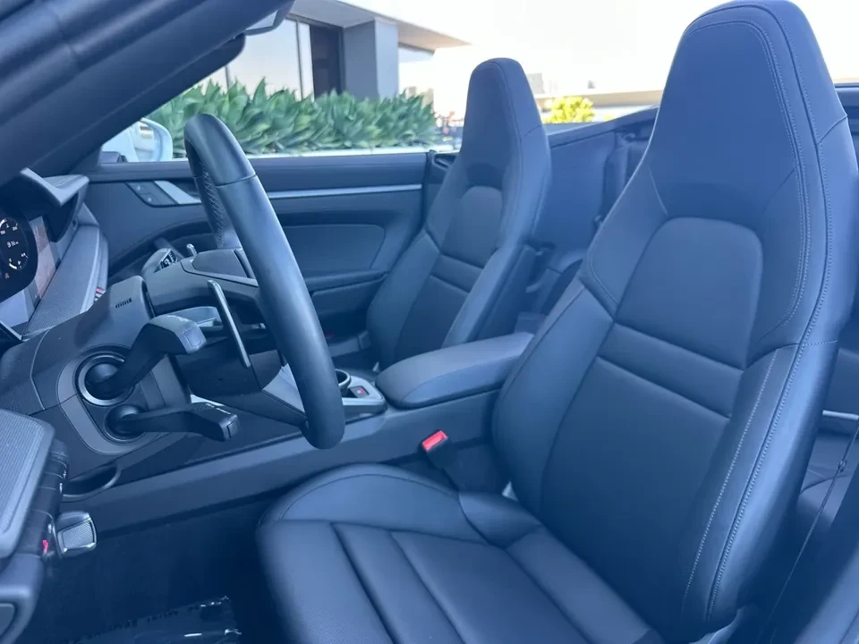 2023 Porsche 992 Carrera - Image 5 of 20