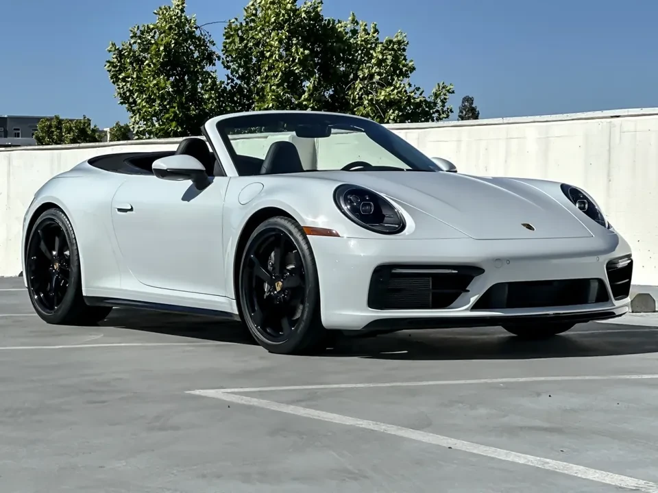 2023 Porsche 992 Carrera - Image 10 of 20