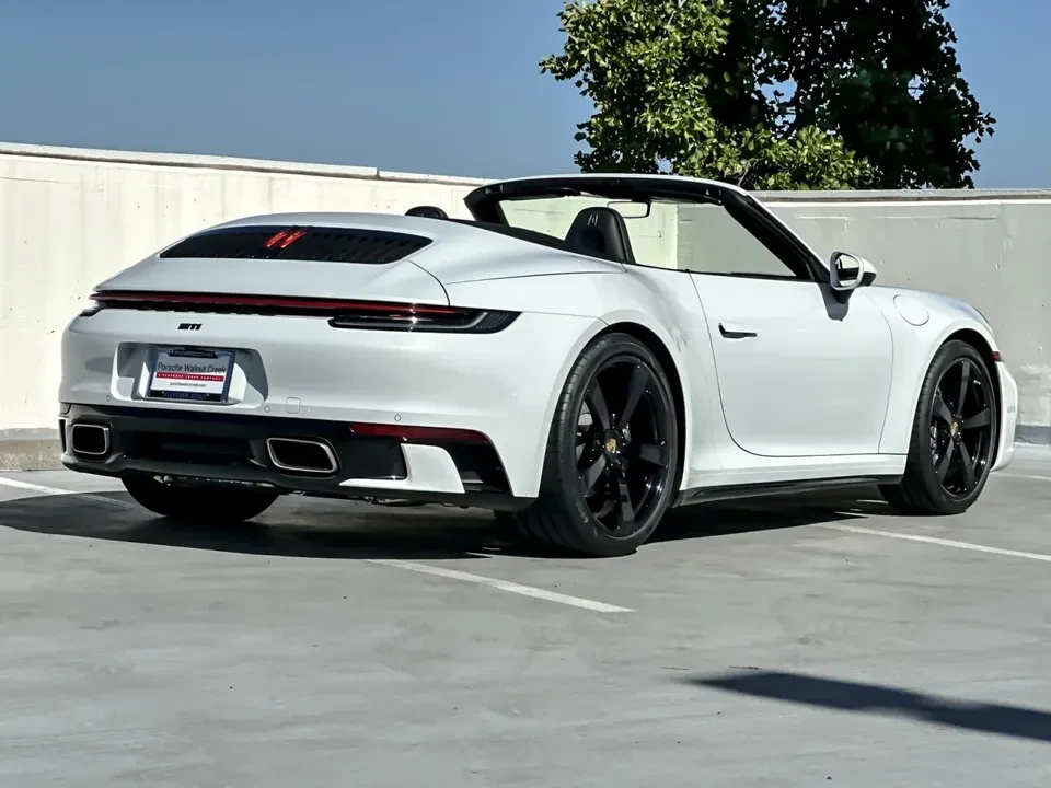 2023 Porsche 992 Carrera - Image 8 of 20