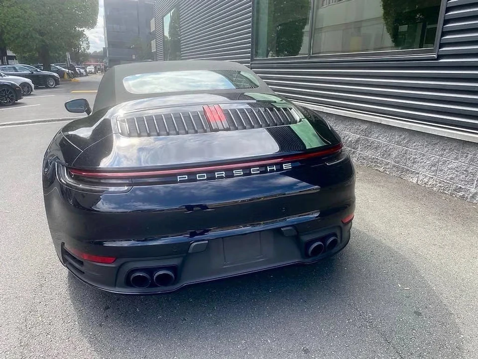 2023 Porsche 992 Carrera - Image 28 of 31