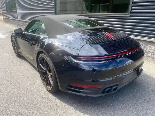 2023 Porsche 992 Carrera - Image 22 of 31