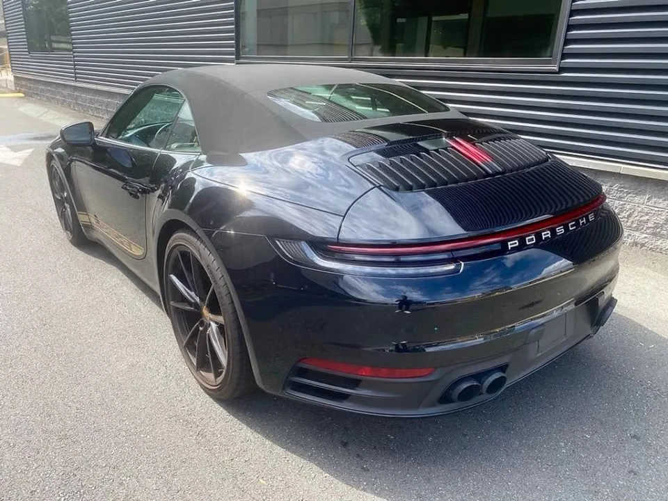 2023 Porsche 992 Carrera - Image 19 of 31