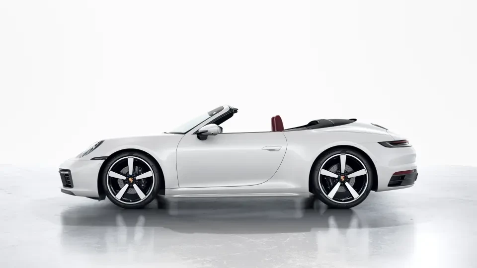 2023 Porsche 992 Carrera - Image 15 of 30