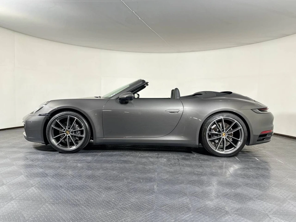 2023 Porsche 992 Carrera - Image 2 of 5