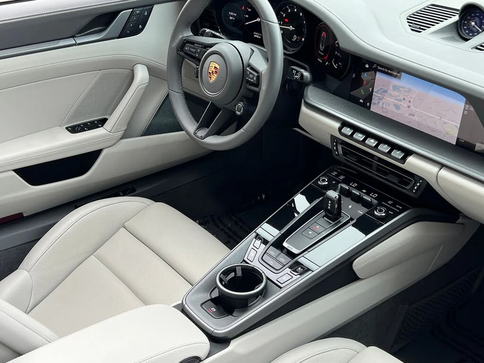 2023 Porsche 992 Carrera - Image 16 of 31