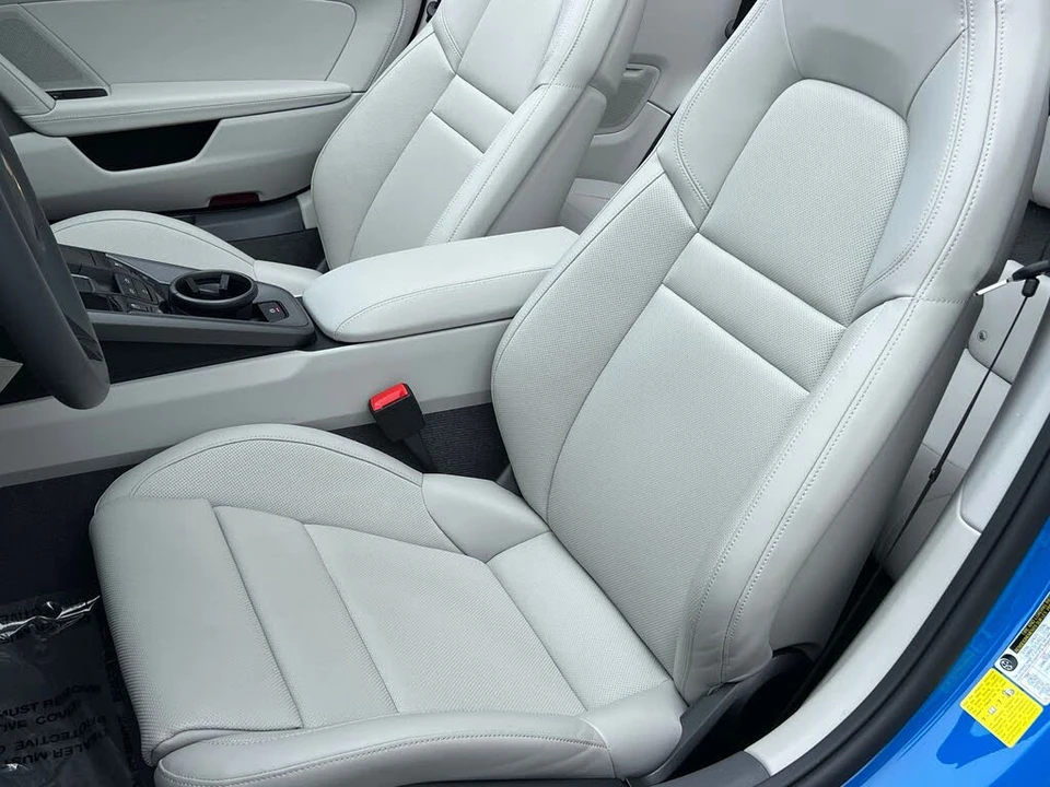 2023 Porsche 992 Carrera - Image 4 of 31