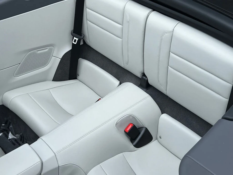 2023 Porsche 992 Carrera - Image 18 of 31