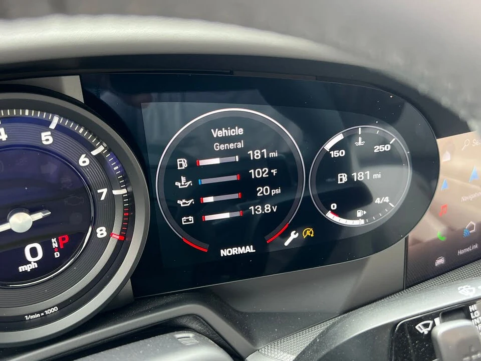 2023 Porsche 992 Carrera - Image 22 of 31