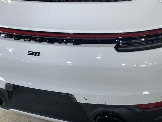 2023 Porsche 992 Carrera - Image 16 of 31