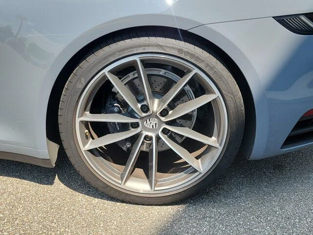 2023 Porsche 992 Carrera - Image 13 of 31