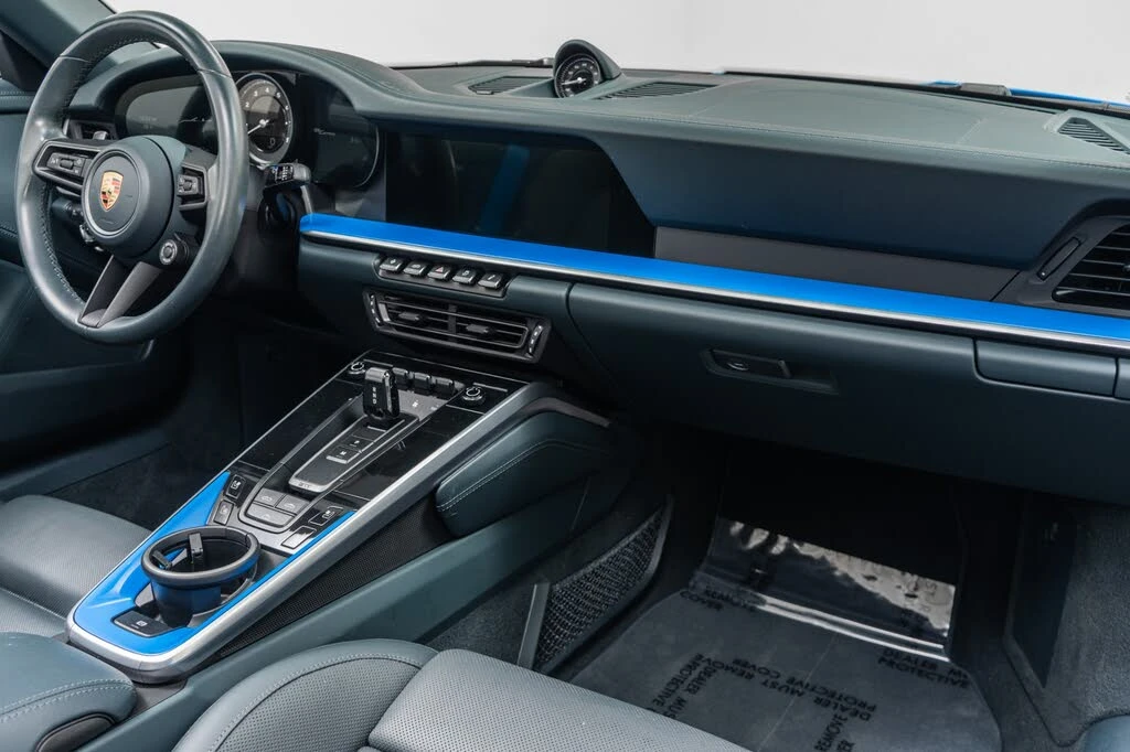 2023 Porsche 992 Carrera - Image 13 of 31