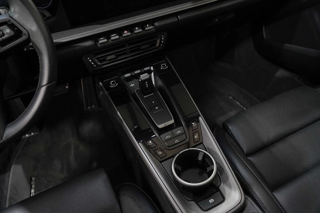2023 Porsche 992 Carrera - Image 13 of 31