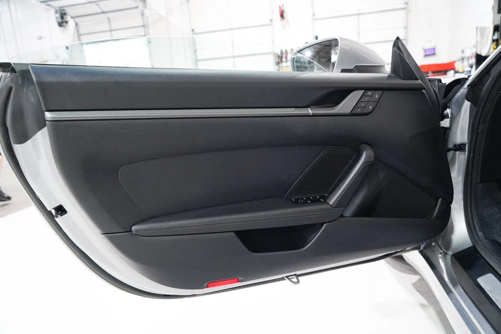 2023 Porsche 992 Carrera - Image 20 of 31