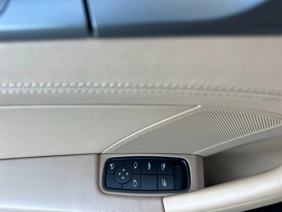 2023 Porsche 992 Carrera - Image 13 of 28