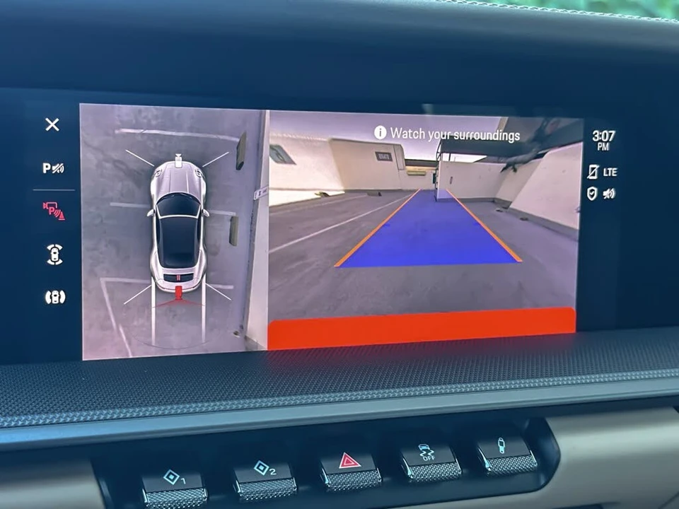 2023 Porsche 992 Carrera - Image 19 of 28