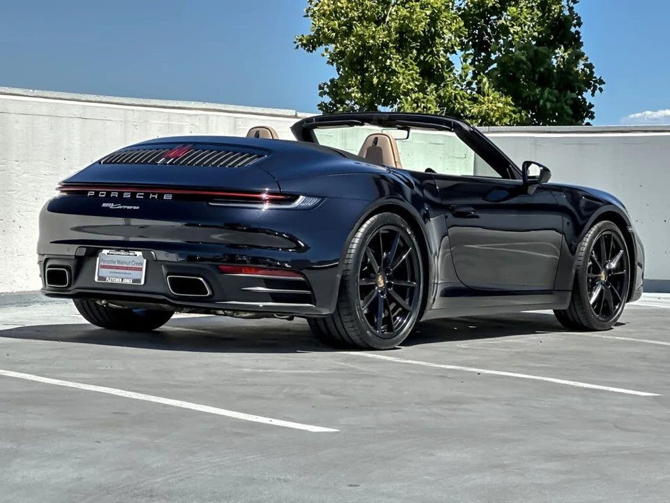 2023 Porsche 992 Carrera - Image 8 of 28